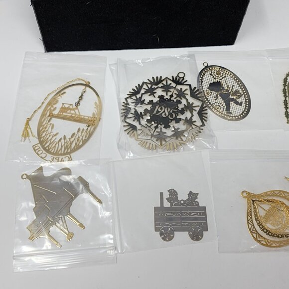 Laser Cut Brass & White Metal Christmas Ornament Wreaths Train Drums VTG QTY 20 - Picture 10 of 11